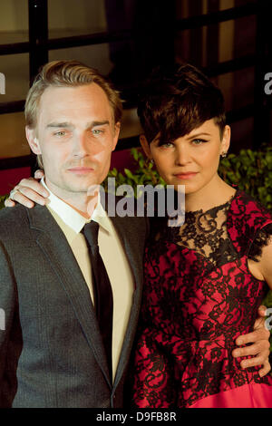 Joey Kern und Ginnifer Goodwin 2011 Vanity Fair Oscar Party im Sunset Tower Hotel - West Hollywood, Kalifornien eingetroffen - 27.02.11 Stockfoto