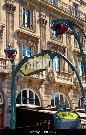 U-Bahn-Schild, Paris, Frankreich Stockfoto