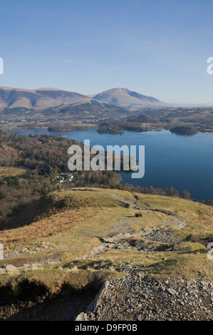 Derwent Water, Keswick, Saddleback fiel aus Catbells fiel Weg, Nationalpark Lake District, Cumbria, England, Großbritannien Stockfoto