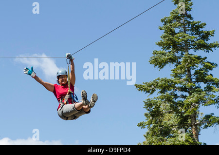 Hochseilklettern, Big Bear Lake, Kalifornien, USA Stockfoto