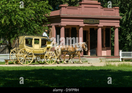 Pferdekutsche Postkutsche in Old Sturbridge Village, ein Museum der Darstellung der frühen New England leben, Massachusetts, Neuengland, USA Stockfoto