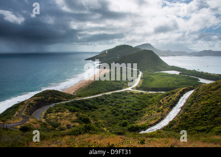 Blick über Turtle Bay auf St. Kitts, St. Kitts und Nevis, Leeward-Inseln, West Indies, Karibik Stockfoto