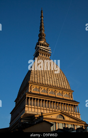 Die Mole Antonelliana, jetzt Gehäuse das Museo Nazionale del Cinema, ein bedeutendes Wahrzeichen Gebäude in Turin, Piemont, Italien Stockfoto