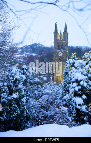 Kathedrale des Peaks im Schnee, Tideswell, Peak District National Park, Derbyshire, England, UK Stockfoto