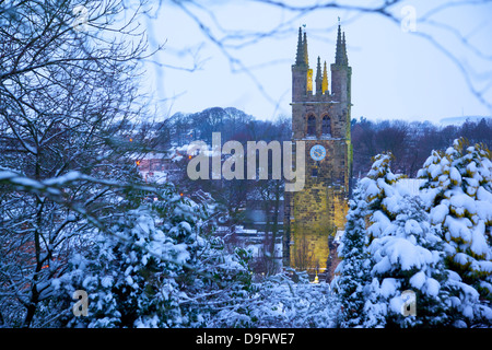 Kathedrale des Peaks im Schnee, Tideswell, Peak District National Park, Derbyshire, England, UK Stockfoto