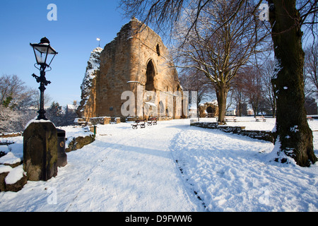 Die Kings Tower Knaresborough Schloss im Schnee Knaresborough, Yorkshire, England, UK Stockfoto