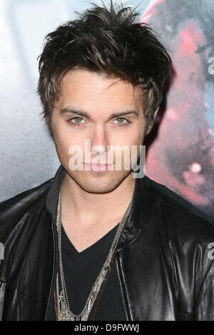 Thomas Dekker Los Angeles Premiere von Warner Bros.-Bilder "Red Riding Hood" statt, bei der Graumans Chinese Theatre Hollywood, Kalifornien - 07.03.11 Stockfoto