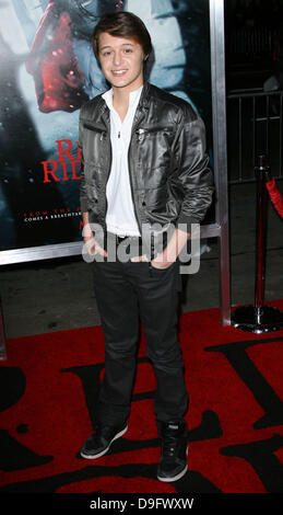 Nolan Sotillo Los Angeles Premiere von Warner Bros Pictures 'Red Riding Hood"statt, bei der Graumans Chinese Theatre Hollywood, Kalifornien - 07.03.11 Stockfoto