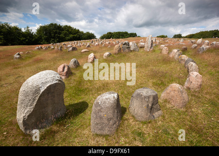 Viking Gräberfeld mit Steinen gelegt in ovalen Umriss eines Wikingerschiffes, Lindholm Hoje, Aalborg, Jütland, Dänemark, Skandinavien Stockfoto