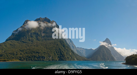 Mitre Peak Panorama, Milford Sound, Fiordland-Nationalpark, UNESCO-Weltkulturerbe, Südinsel, Neuseeland Stockfoto