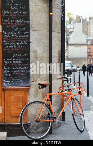 Straßenszene, Paris, Frankreich - Jan 2012 Stockfoto