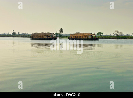 Hausboote, Segeln auf den Backwaters von Kerala, Indien Stockfoto