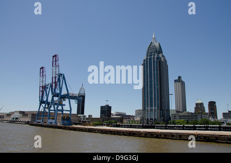 Alabama, Mobile: Mobile River Skyline & Port Stadtgebiet. Stockfoto