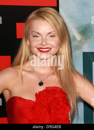 Izabella Miko "Battle: Los Angeles Los Angeles Premiere statt im Regency Village Theatre Westwood, Kalifornien - 08.03.11 Stockfoto