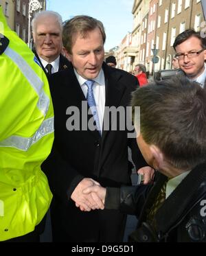 Neue irische Taoiseach Enda Kenny Leinster House in Dublin - 09.03.11 Stockfoto