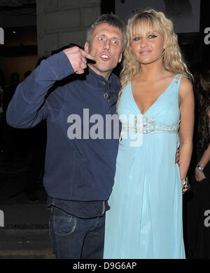 Mark Berry abgehaltenen aka Bez von 'Die Happy Mondays' und Vanessa Walker Fernsehen X Soft und Hard Adult Film und Television Awards (SHAFTA) For Your Eyes Only - Abflüge London, England - 10.03.11 Stockfoto