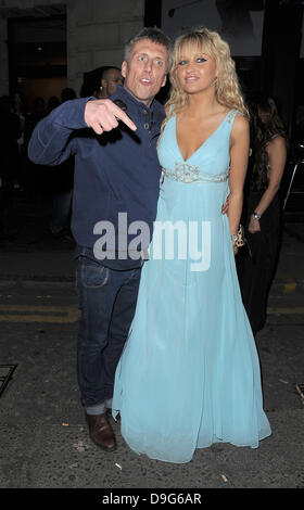 Mark Berry abgehaltenen aka Bez von 'Die Happy Mondays' und Vanessa Walker Fernsehen X Soft und Hard Adult Film und Television Awards (SHAFTA) For Your Eyes Only - Abflüge London, England - 10.03.11 Stockfoto