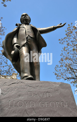 London, England, Vereinigtes Königreich. Statue (2007, von Glynn Williams) David Lloyd George (1863-1945; E.g 1916-22) Bundesplatz Stockfoto