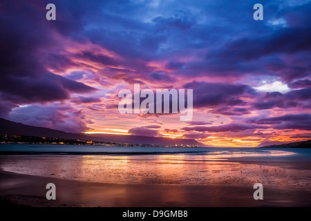 Sonnenuntergang über Eyjafjordur, Akureyri, Island Stockfoto