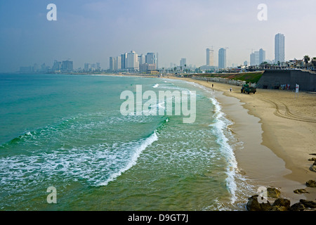 Blick vom Jaffa auf die Skyline von Tel Aviv, Israel Stockfoto