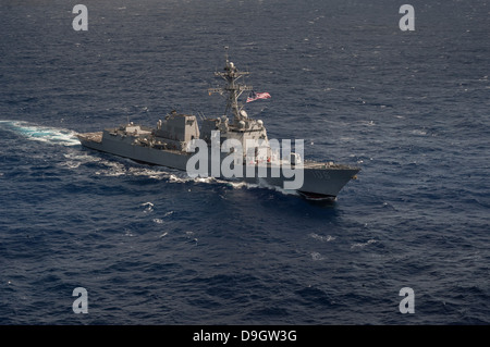 Der Arleigh-Burke-Klasse geführte Flugkörper Zerstörer USS Stockdale. Stockfoto