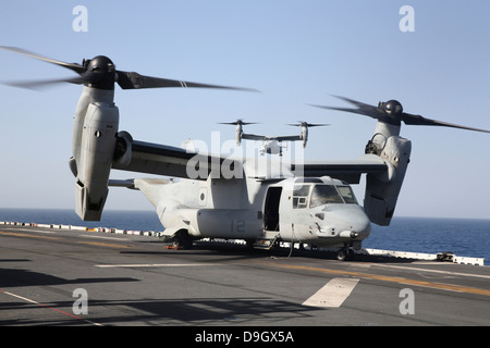 US Marine Corps MV-22 Osprey Tiltrotor Flugzeug. Stockfoto