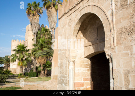 Bab-Diwan-Tor in der Medina von Sfax, Tunesien Stockfoto