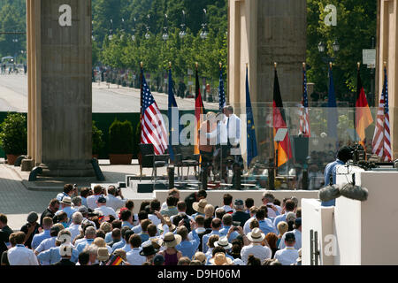 Berlin, Deutschland. 19. Juni 2013. Präsident Barack Obama will weitere nukleare Vorrat Kürzungen in der Rede zu reduzieren, und Bundeskanzlerin Angela Merkel hält eine Rede über den Fall der Mauer und ihre Bedeutung in der Zukunft Deutschlands. Kredit: Kredit: Gonçalo Silva/Alamy Live-Nachrichten. Stockfoto