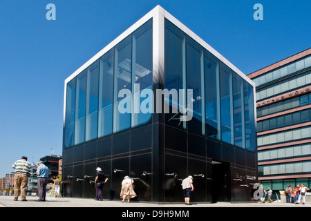 Pavillon der Informationen von der Elbphilharmonie in der Hafenstadt Informationen Pavillon Elbphilharmonie Schallgeschwindigkeit in der h Stockfoto