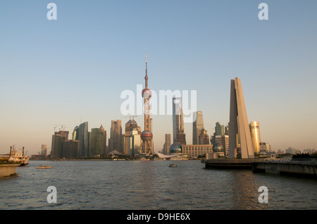 Shanghai Pudong-Skyline Sonnenuntergang in China Stockfoto