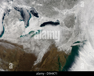 Satelliten-Ansicht von einer großen Nor'easter Schneesturm über Vereinigte Staaten. Stockfoto