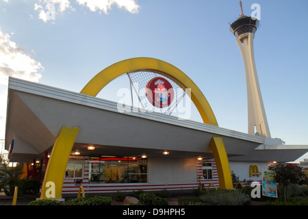 Las Vegas Nevada, Sahara Avenue, McDonald's, Burger, Hamburger, Fast Food, Restaurants, Restaurants, Restaurants, Cafés, Außenansicht, Stratosphere Casino Hotel & T Stockfoto