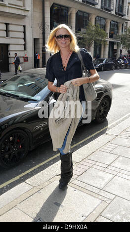 Jodie Kidd unterwegs in Mayfair, London, England - 24.03.11 Stockfoto