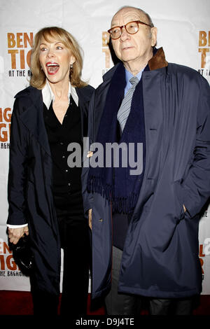 Elaine Joyce-Simon und Neil Simon Öffnung Nacht der Broadway-Produktion von "Bengal Tiger im Zoo von Bagdad" im Richard Rodgers Theatre - Ankunft New York City, USA - 31.03.11 Stockfoto