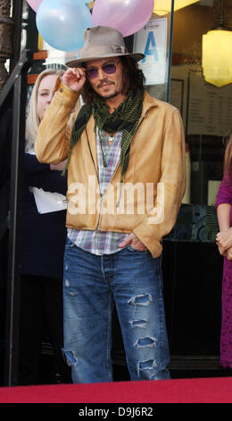 Johnny Depp Penelope Cruz erhält einen Stern auf dem Hollywood Walk of Fame am Hollywood Boulevard Los Angeles, Kalifornien - 01.04.11 Stockfoto