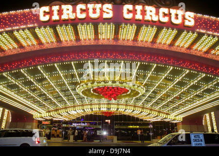 Las Vegas Nevada, The Strip, South Las Vegas Boulevard, Circus Circus Hotel & Casino, Vorderseite, Eingang, Lichter, NV130330110 Stockfoto