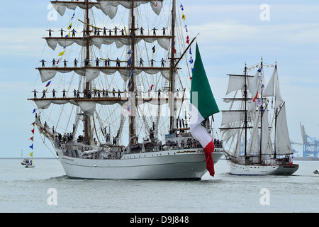 Cuauhtémoc: drei Masten Viermastbark (1982), Heimathafen: Acapulco (Mexiko) und Marité: Dreimaster Schiff Schoner (1923). Stockfoto