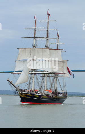 Stad Amsterdam: dreimaster Square, Amsterdam (Niederlande). Während der "Armada Rouen 2013', vor Honfleur. Stockfoto