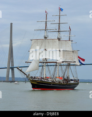 Stad Amsterdam: dreimaster Square, Amsterdam (Niederlande). Während der "Armada Rouen 2013', vor Honfleur. Stockfoto