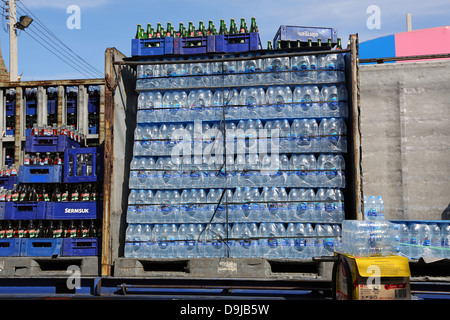 Wasser in Flaschen Lieferung von Flaschen, Bangkok, Thailand Stockfoto