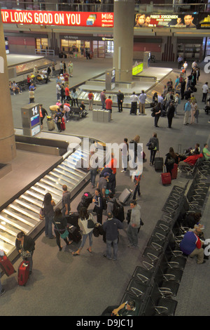 Las Vegas Nevada, McCarran International Airport, LAS, Terminal, über Kopf, Gepäckausgabe-Bereich, Gepäck, Koffer, Förderband, ankommende Passagiere, Besucher Stockfoto