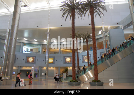 Las Vegas Nevada, McCarran International Airport, LAS, Terminal, Gate, Rolltreppe, Beifahrerfahrer, NV130402040 Stockfoto