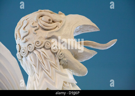 Nahaufnahme Detail des Kopfes, Teil der gefalteten Schönheit: Meisterwerke in Leinen von Joan Sallas im Holburne Museum in Bath, Somerset UK im April Stockfoto