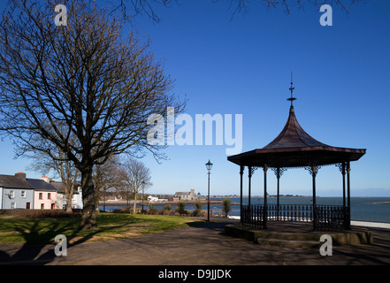 Die viktorianischen Band stehen machte im Jahre 1897 am Aussichtspunkt, mit Blick auf Abbeyside und Bucht Dungarvan, County Waterford, Irland Stockfoto