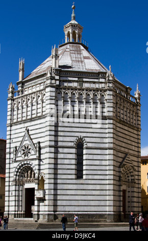 Baptisterium San Giovanni in Corte, Pistoia, Italien. Stockfoto