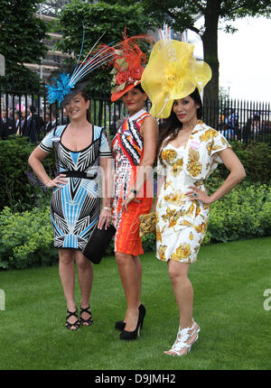 Ascot, Berkshire, UK. 20. Juni 2013: Racegoers Tag der Royal Ascot auf dem Ascot Racecourse in Ascot, England besuchen. © WFPA/Alam Stockfoto
