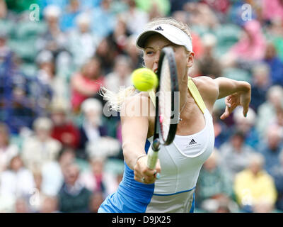 Eastbourne, Vereinigtes Königreich. 20. Juni 2013. Caroline Wozniacki(DEN) besiegt Ekaterina Makarova(RUS) mit einem Score 6-0, 4-6, 6-3 in Devonshire Park Credit: Action Plus Sport/Alamy Live News Stockfoto