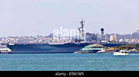 Schlachtschiff auf halbem Wege ein Museum im Hafen von San Diego California. Stockfoto