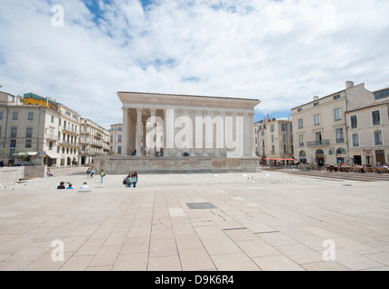 Maison Carrée, antiker römischer Tempel in Nîmes, Gard, Oczitanie, Frankreich Stockfoto