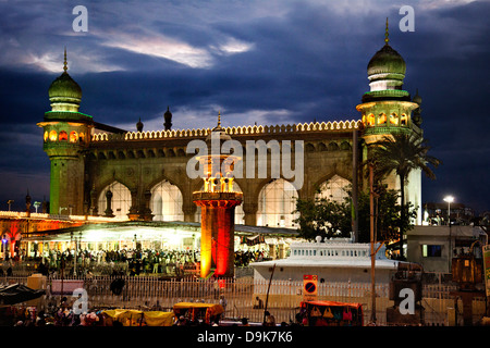 Fassade von einer Moschee Mekka Masjid, Charminar, Hyderabad, Andhra Pradesh, Indien Stockfoto